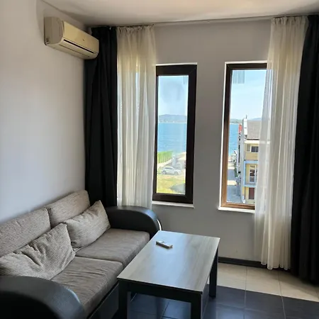Beachside - 100 Meters From The Sea Апартаменти