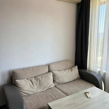 Beachside - 100 Meters From The Sea Апартаменти